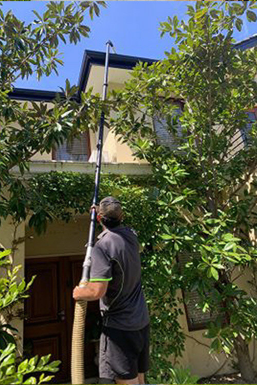 Gutter cleaing using pole